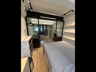 Central - 67, Hollywood Road 03