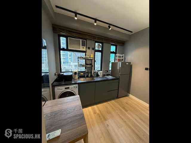 Central - 67, Hollywood Road 04