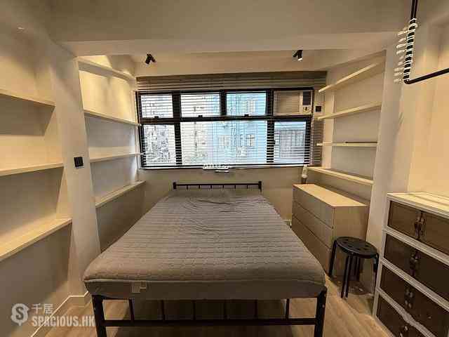 Central - 67, Hollywood Road 06