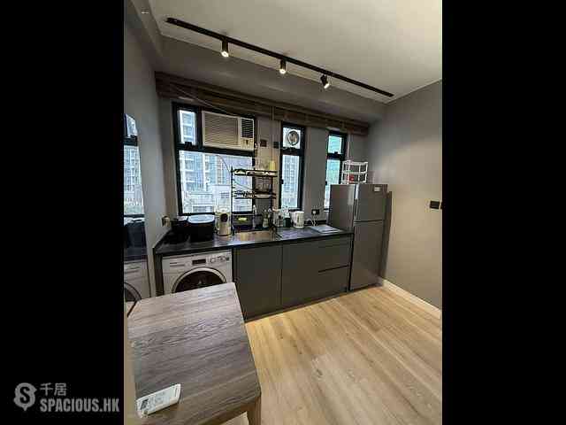 Central - 67, Hollywood Road 09