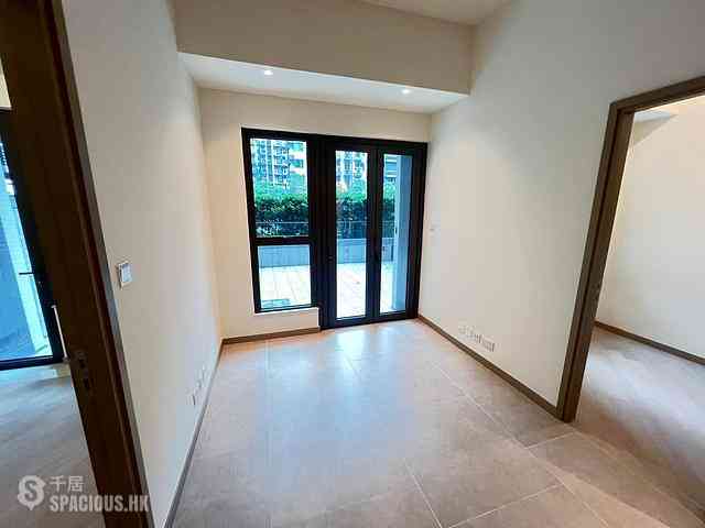 Tin Shui Wai - Wetland Seasons Bay Phase 1 Tower 3B 04
