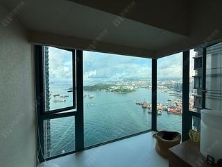 Tai Kok Tsui - The Long Beach Tower 6 03