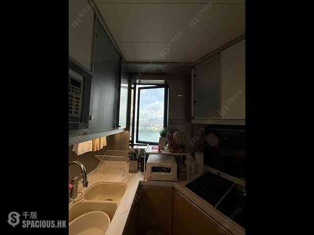 Tai Kok Tsui - The Long Beach Tower 6 04