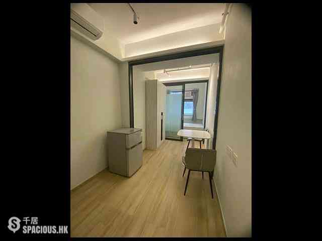 Sheung Wan - 100-102, Des Voeux Road West 01