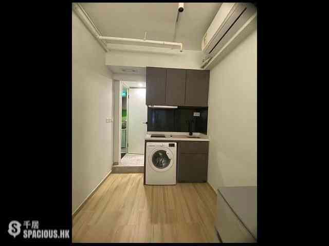 Sheung Wan - 100-102, Des Voeux Road West 04