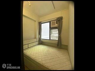 Sheung Wan - 100-102, Des Voeux Road West 06