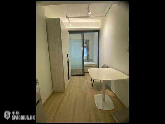 Sheung Wan - 100-102, Des Voeux Road West 07