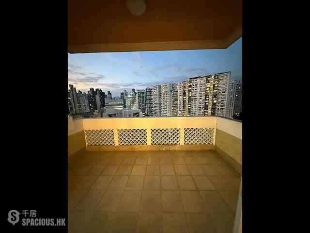 Ho Man Tin - Fairland Gardens Block C 04