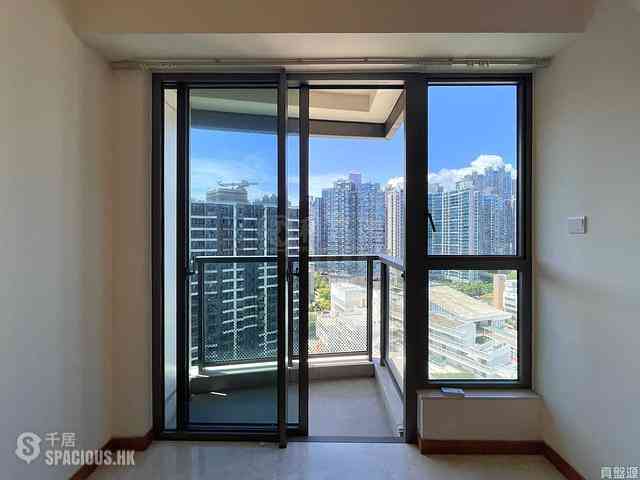 Tseung Kwan O - The Papillons Block 3 04