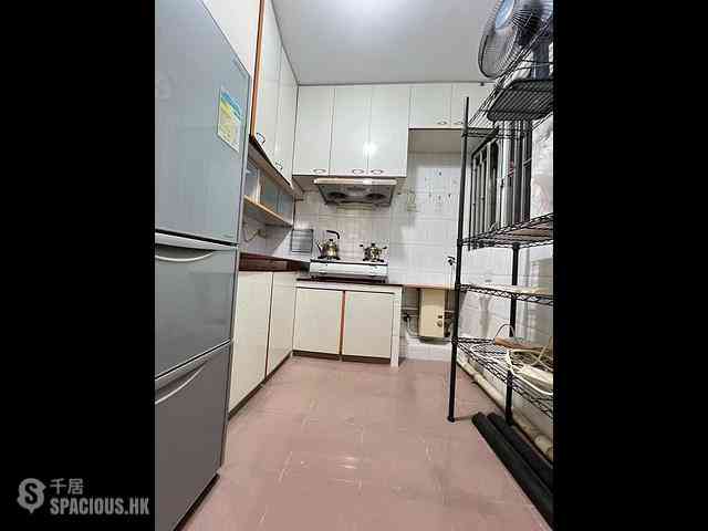 Quarry Bay - Parkvale Tower 1 Cheung Pak Mansion 02