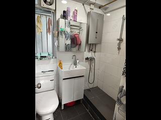 Tsuen Wan - Tsuen Wan Garden Lucky Court (Block D) 05