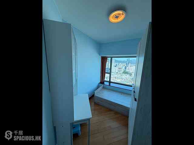 West Kowloon - Sorrento Phase 1 Block 6 03