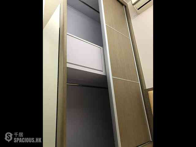 Shau Kei Wan - Fu King Building 05