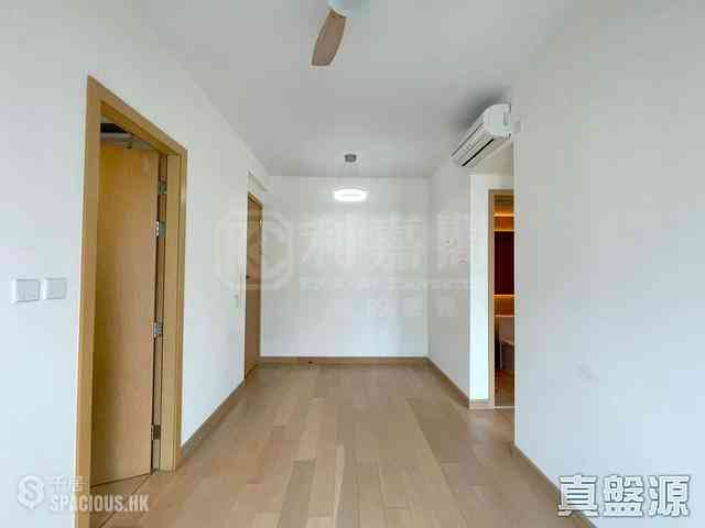 Tseung Kwan O - The Parkside Block 2A 06