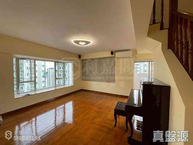 Quarry Bay - Mount Parker Lodge 07