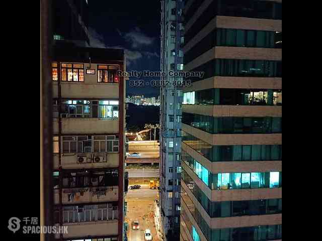 Sai Ying Pun - Tak Yan Building 01