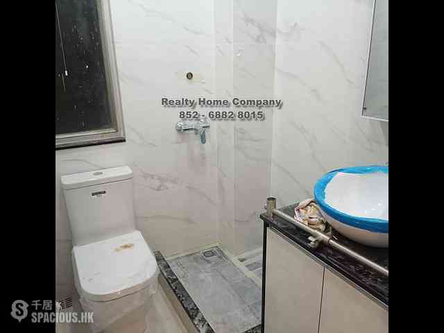 Sai Ying Pun - Tak Yan Building 02
