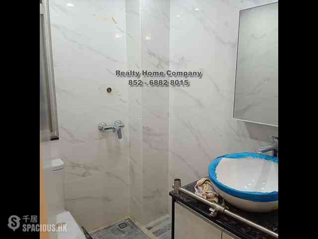 Sai Ying Pun - Tak Yan Building 03