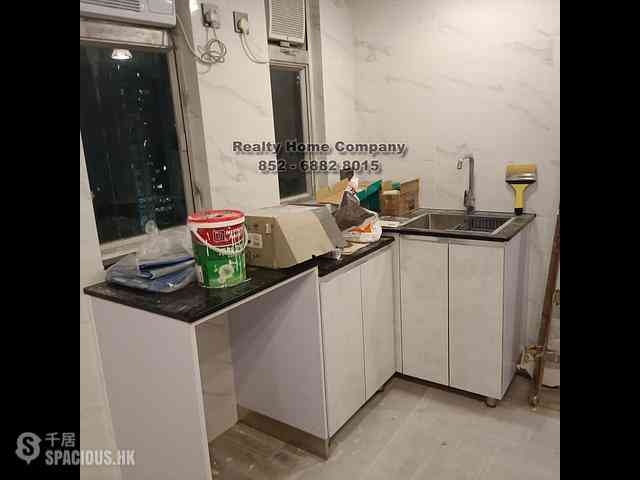 Sai Ying Pun - Tak Yan Building 04