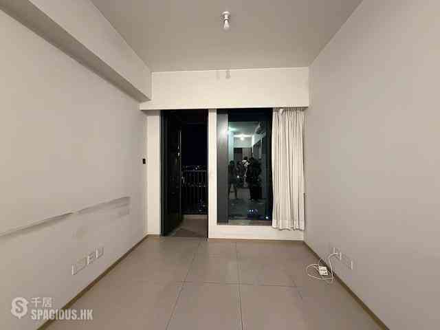 Yuen Long - Atrium House 02