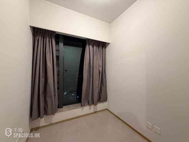 Yuen Long - Atrium House 03