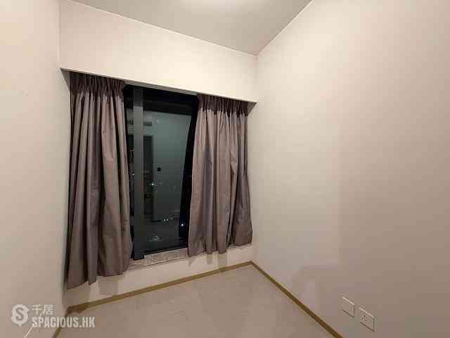 Yuen Long - Atrium House 07