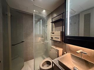 Yuen Long - Atrium House 08