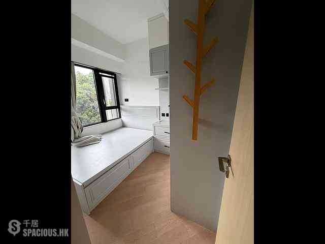 Tuen Mun - Mount Regency Phase 2 Tower 2A 06