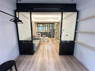 Central - 67, Hollywood Road 04