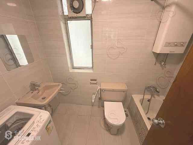Quarry Bay - Nan Fung Sun Chuen Block 6 07