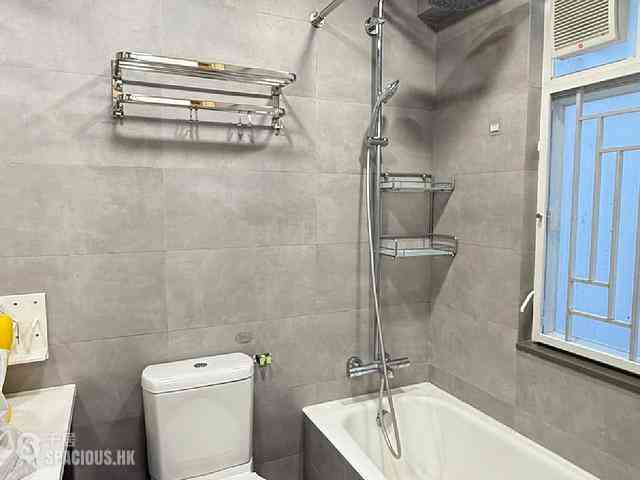Sai Ying Pun - 49-49A, Bonham Road 07