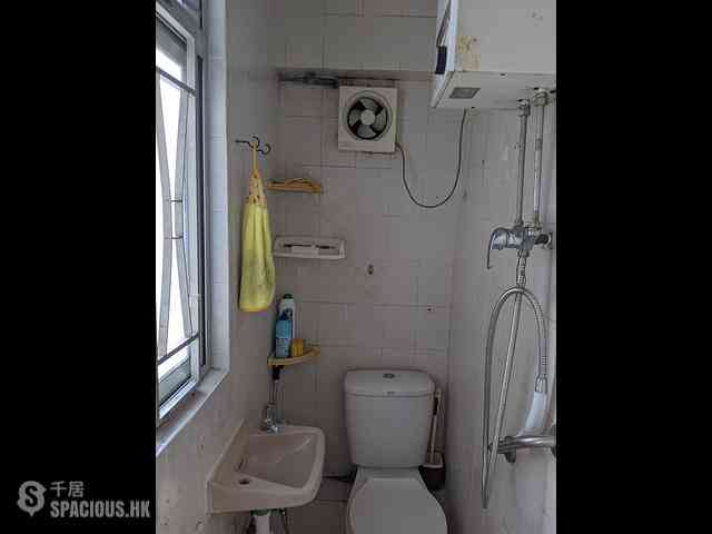 Sai Ying Pun - On Shun Mansion 03