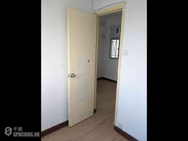 Sai Ying Pun - On Shun Mansion 04
