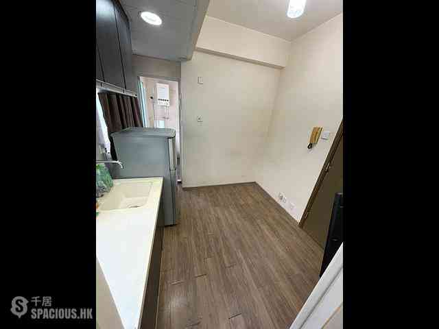 Sai Ying Pun - Wing Wah Building 03