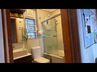 Quarry Bay - The Orchards Block 1 06