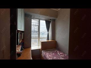 Quarry Bay - The Orchards Block 1 09
