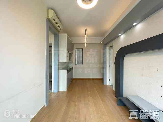 Tseung Kwan O - Capri Block 10A 03