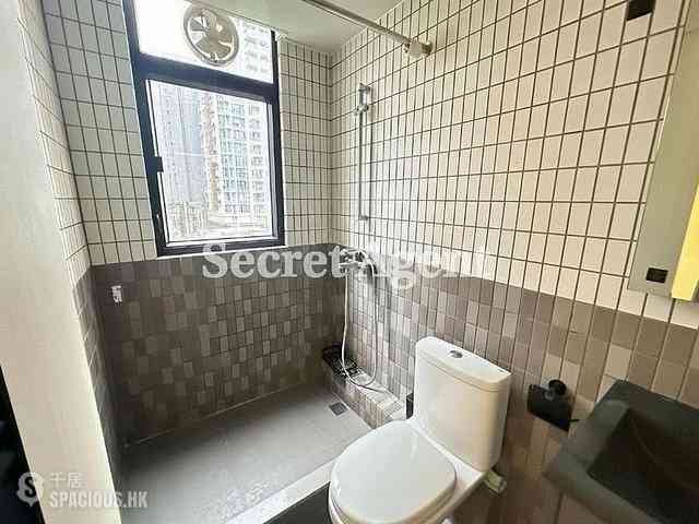 Central - 67, Hollywood Road 08