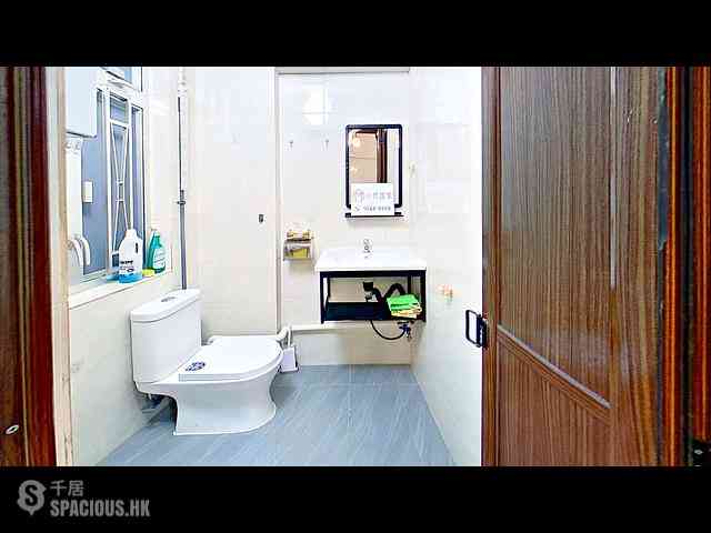 Quarry Bay - Tai Lung House 14