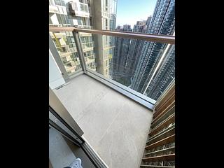 Lohas Park - Lohas Park Phase 11C Villa Garda II Tower 2B 02