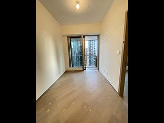 Lohas Park - Lohas Park Phase 11C Villa Garda II Tower 2B 03