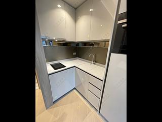 Lohas Park - Lohas Park Phase 11C Villa Garda II Tower 2B 05