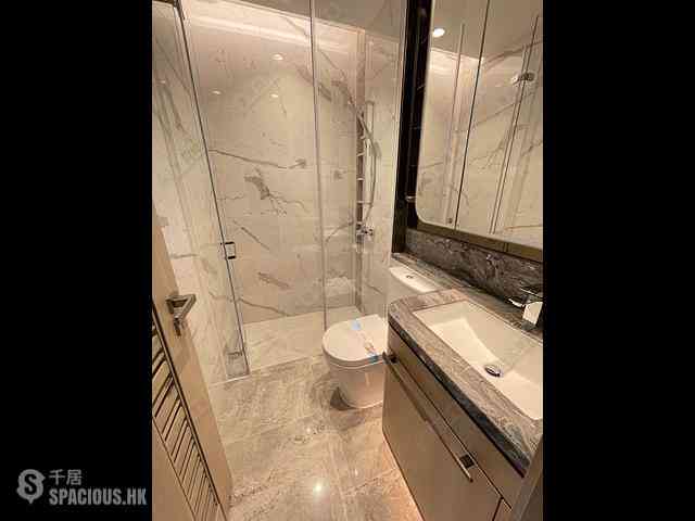 Lohas Park - Lohas Park Phase 11C Villa Garda II Tower 2B 07