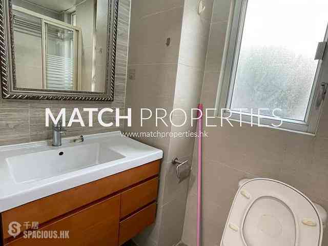 Sai Ying Pun - 71-73, First Street 09
