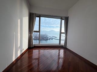 Tai Kok Tsui - One Silversea 04