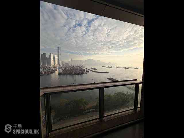 Tai Kok Tsui - One Silversea 17