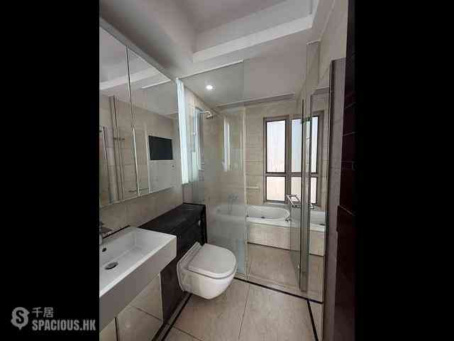 Tai Kok Tsui - One Silversea 14
