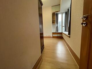Quarry Bay - The Orchards Block 1 08