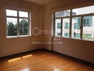Pok Fu Lam - Bisney Villas 04
