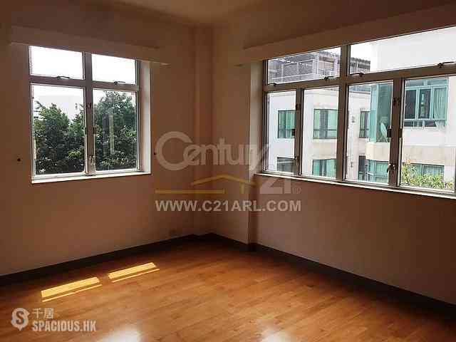 Pok Fu Lam - Bisney Villas 04